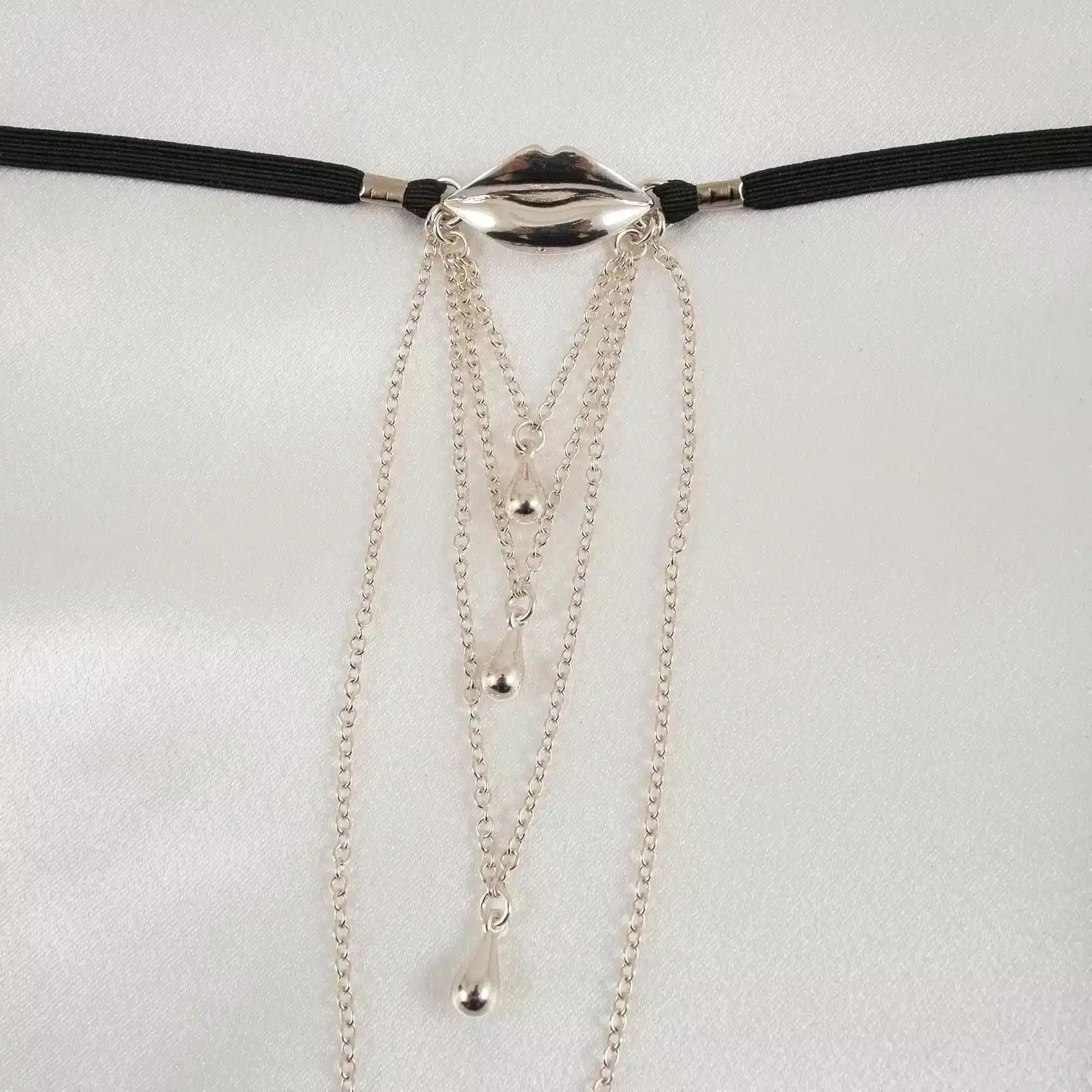 Sylvie Monthulé - G-String Kiss Me