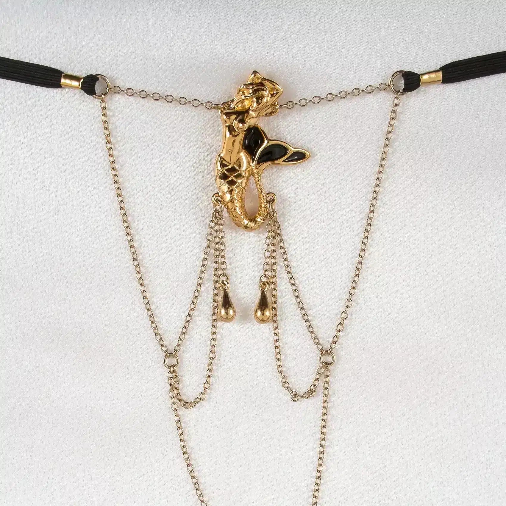 Sylvie Monthulé - G-String Lied der Meerjungfrau