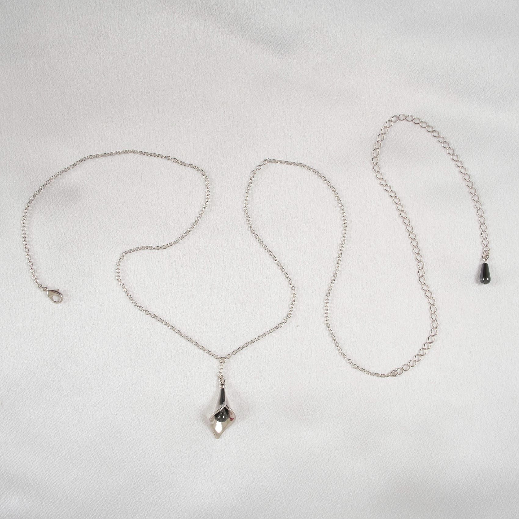 Sylvie Monthulé - Hüftkette Arum Blume