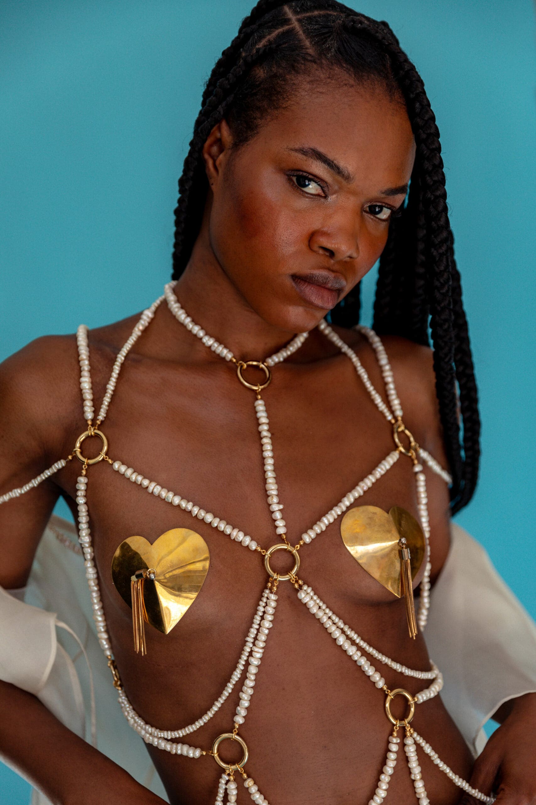 Elif Domanic - Messingpasteten in Herzform