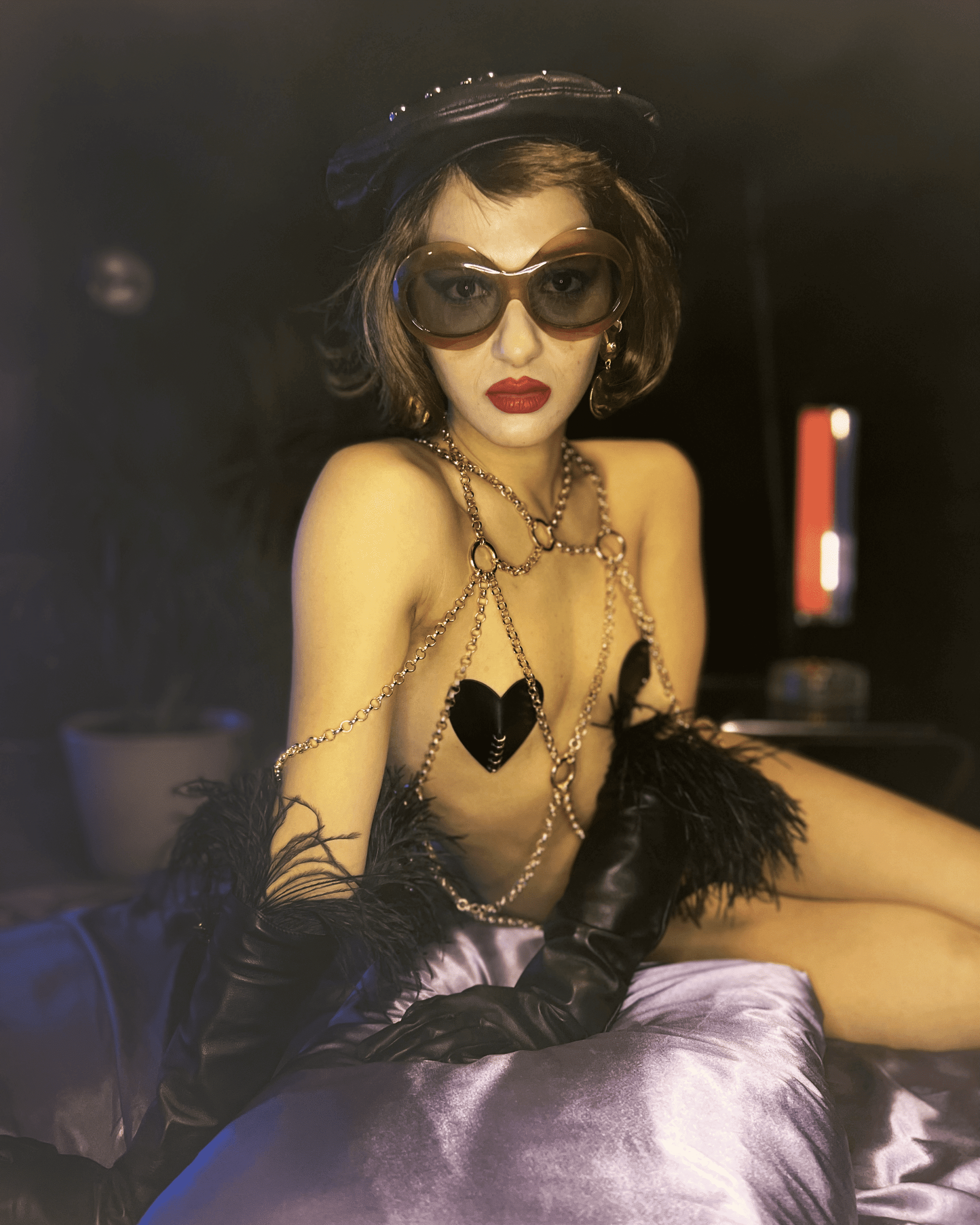 Elif Domanic - Herzförmiges Gebäck mit Stichen