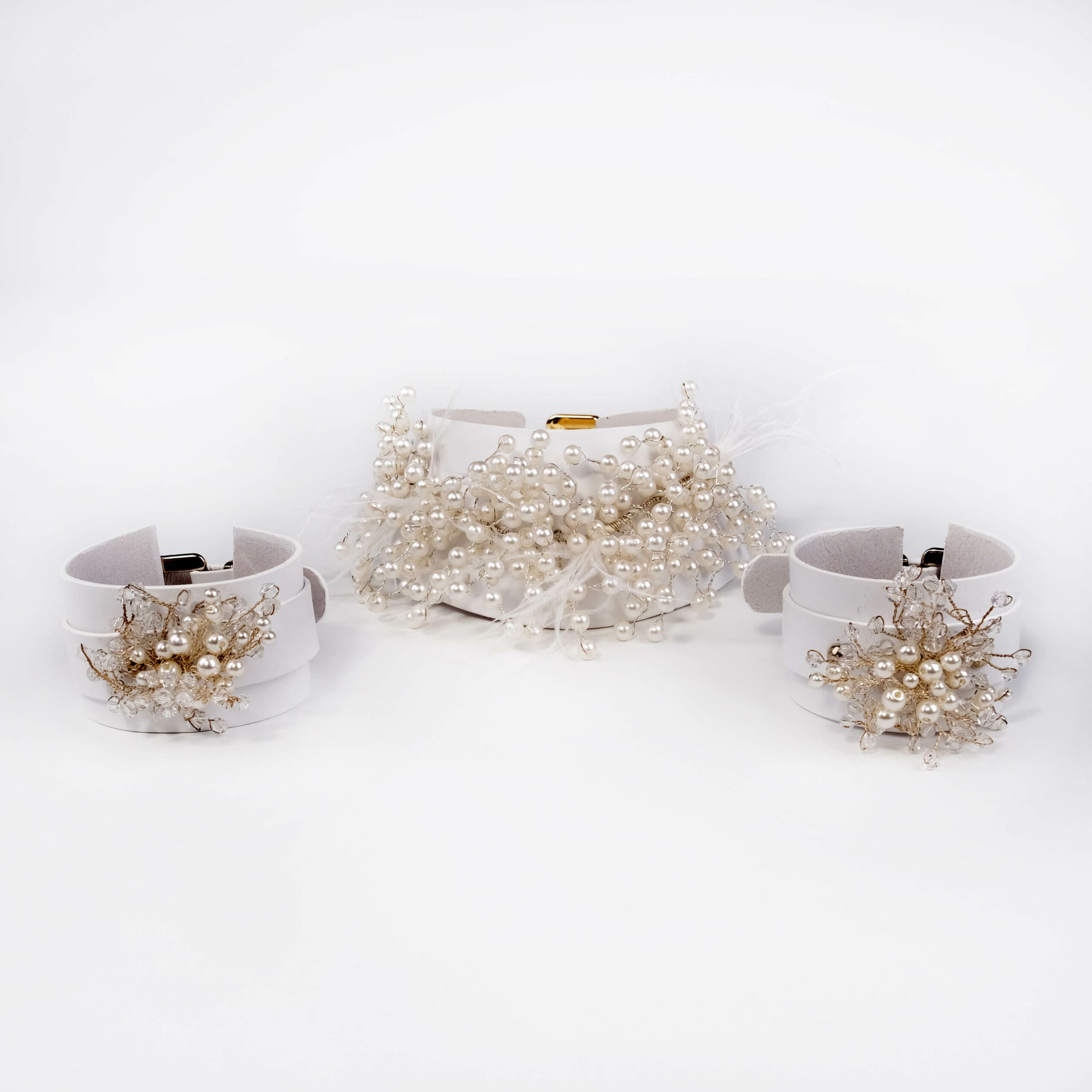 Elif Domanic - Polly Handschellen und Halsband