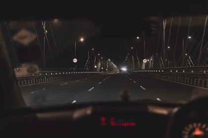 Les pièges de la conduite de nuit : conseils pour rester vigilant Les pièges de la conduite de nuit : conseils pour rester vigilant