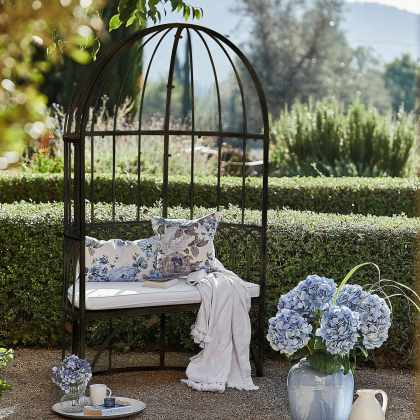 Bank Rivandelle Bank Rivandelle