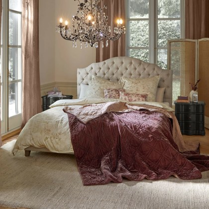 Bett Mirandoux Bett Mirandoux