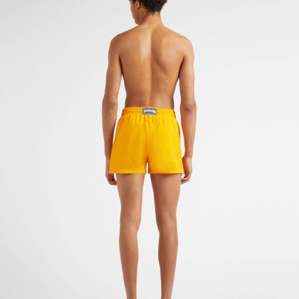 Vilebrequin - Kurze Und Figurbetonte Einfarbige Stretch-bademode Für Herren - Bademode - Man - Orange - Größe L