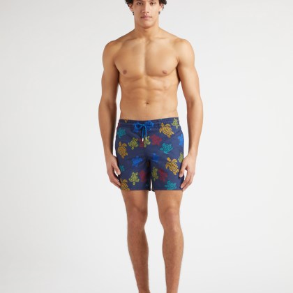 Vilebrequin - Ronde Des Tortues Tricot Badeshorts Für Herren – Vilebrequin X Falke - Bademode - Moorea - Blau - Größe XS – Bild 3