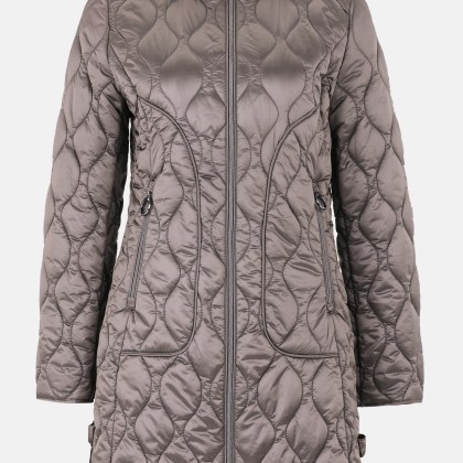 Outdoorjacke mit abnehmbarer Kapuze Outdoorjacke mit abnehmbarer Kapuze