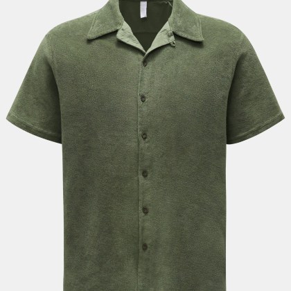 04651/ A trip in a bag - Herren - Frottee-Kurzarmhemd %27Terry Shirt%27 Kubanischer Kragen oliv 04651/ A trip in a bag - Herren - Frottee-Kurzarmhemd %27Terry Shirt%27 Kubanischer Kragen oliv