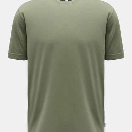 04651/ A trip in a bag - Herren - Rundhals-T-Shirt oliv 04651/ A trip in a bag - Herren - Rundhals-T-Shirt oliv