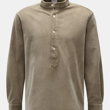 04651/ A trip in a bag - Herren - Popover-Cordhemd Grandad-Kragen taupe 04651/ A trip in a bag - Herren - Popover-Cordhemd Grandad-Kragen taupe