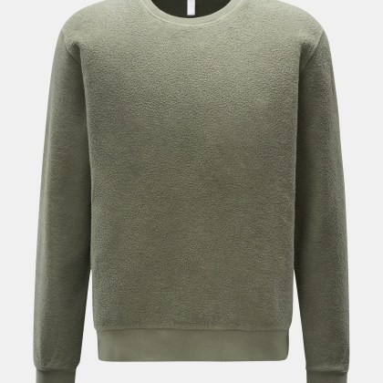 04651/ A trip in a bag - Herren - Fleece-Rundhals-Sweatshirt %27Ata Oyster%27 oliv 04651/ A trip in a bag - Herren - Fleece-Rundhals-Sweatshirt %27Ata Oyster%27 oliv