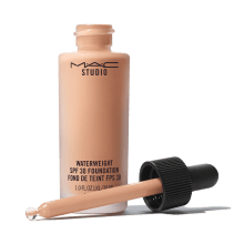 Mac Cosmetics - Studio Waterweight SPF 30 Foundation - NC40 Mac Cosmetics - Studio Waterweight SPF 30 Foundation - NC40