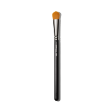 Mac Cosmetics - 252 Synthetic Large Shader Brush Mac Cosmetics - 252 Synthetic Large Shader Brush