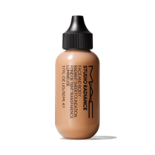 Mac Cosmetics - Studio Radiance Face and Body Radiant Sheer Foundation - N3 Mac Cosmetics - Studio Radiance Face and Body Radiant Sheer Foundation - N3