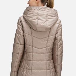 Outdoorjacke mit abnehmbarer Kapuze Outdoorjacke mit abnehmbarer Kapuze