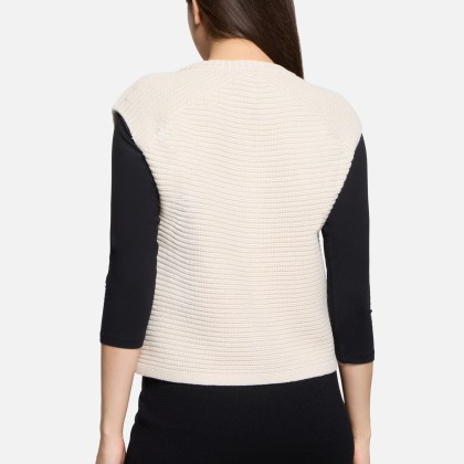 Grobstrickjacke ohne Arm Grobstrickjacke ohne Arm