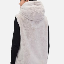 Plüschweste mit Kapuze Plüschweste mit Kapuze