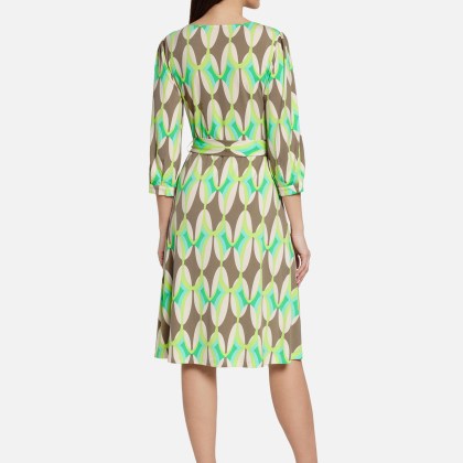 Jerseykleid mit überschnittenen Ärmeln Jerseykleid mit überschnittenen Ärmeln