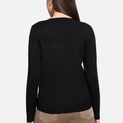 Strickpullover mit U-Boot-Ausschnitt Strickpullover mit U-Boot-Ausschnitt