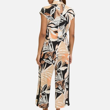 Jumpsuit mit Eingrifftaschen Jumpsuit mit Eingrifftaschen