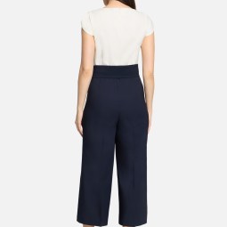 Jumpsuit mit Eingrifftaschen Jumpsuit mit Eingrifftaschen