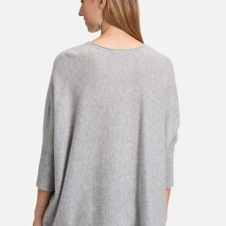 Kaschmir-Pullover mit überschnittenen Ärmeln Kaschmir-Pullover mit überschnittenen Ärmeln