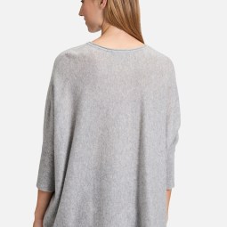 Kaschmir-Pullover mit überschnittenen Ärmeln Kaschmir-Pullover mit überschnittenen Ärmeln