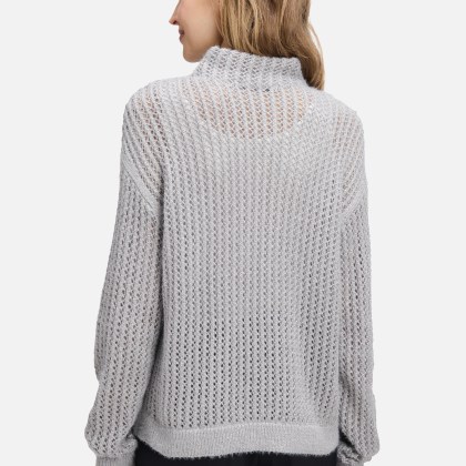 Strickpullover mit hohem Kragen Strickpullover mit hohem Kragen