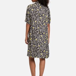 Hemdblusenkleid mit Kragen Hemdblusenkleid mit Kragen