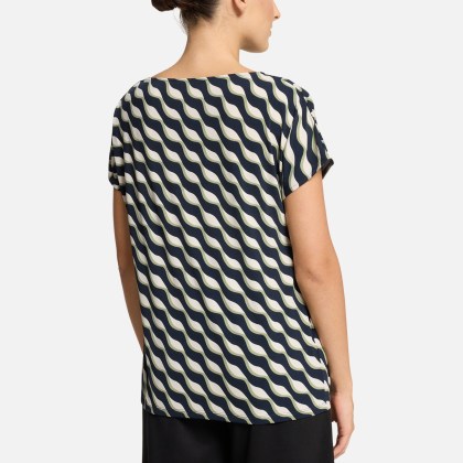 Printshirt mit Wasserfallausschnitt Printshirt mit Wasserfallausschnitt