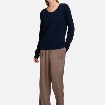 Kaschmir-Pullover mit V-Ausschnitt – Bild 2