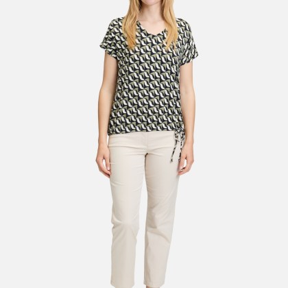 Printshirt mit V-Ausschnitt – Bild 2