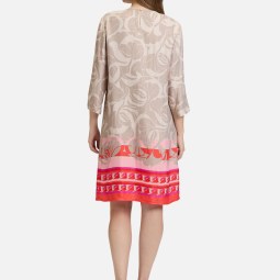 Sommerkleid mit Rundhalsausschnitt Sommerkleid mit Rundhalsausschnitt