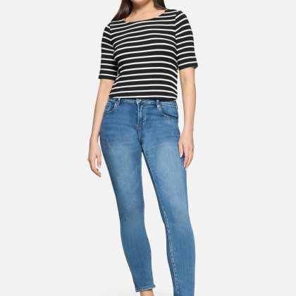 Basic-Jeans mit Waschung – Bild 2