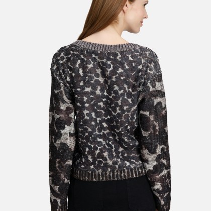 Grobstrick-Pullover mit Pailletten Grobstrick-Pullover mit Pailletten