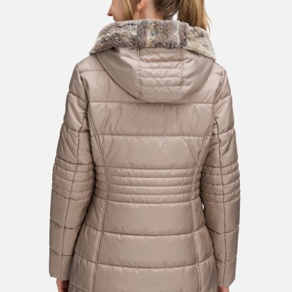 Outdoorjacke mit abnehmbarer Kapuze Outdoorjacke mit abnehmbarer Kapuze