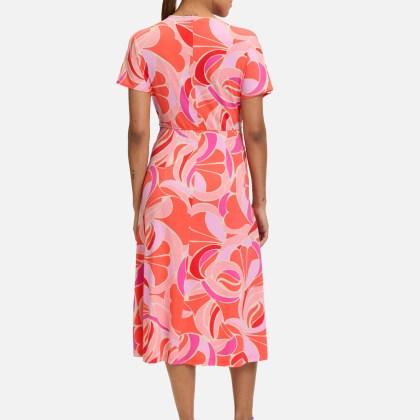 Jerseykleid mit überschnittenen Ärmeln Jerseykleid mit überschnittenen Ärmeln