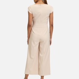 Jumpsuit mit Eingrifftaschen Jumpsuit mit Eingrifftaschen