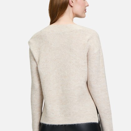 Strickpullover mit Effektgarn Strickpullover mit Effektgarn