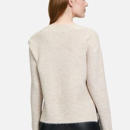 Strickpullover mit Effektgarn Strickpullover mit Effektgarn