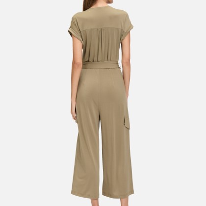 Jumpsuit mit Eingrifftaschen Jumpsuit mit Eingrifftaschen