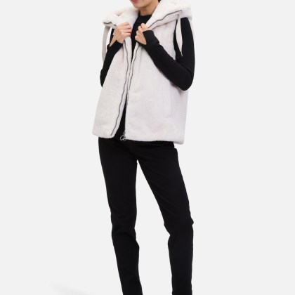 Plüschweste mit Kapuze – Bild 2