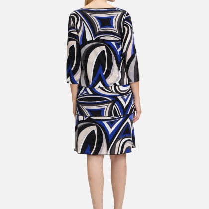 Stufenkleid mit 3/4 Arm Stufenkleid mit 3/4 Arm