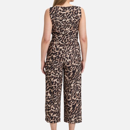 Jumpsuit mit Eingrifftaschen Jumpsuit mit Eingrifftaschen