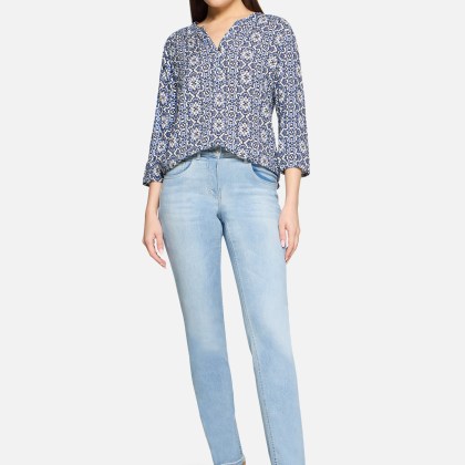 Basic-Jeans mit aufgesetzten Taschen – Bild 2