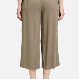 Schlupfhose mit Eingrifftaschen Schlupfhose mit Eingrifftaschen