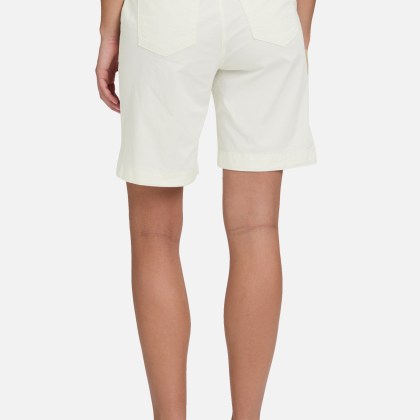 Sommerhose mit Eingrifftaschen Sommerhose mit Eingrifftaschen