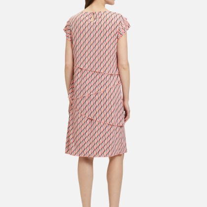 Jerseykleid mit Stufen Jerseykleid mit Stufen