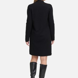 Strickkleid mit Stehkragen Strickkleid mit Stehkragen